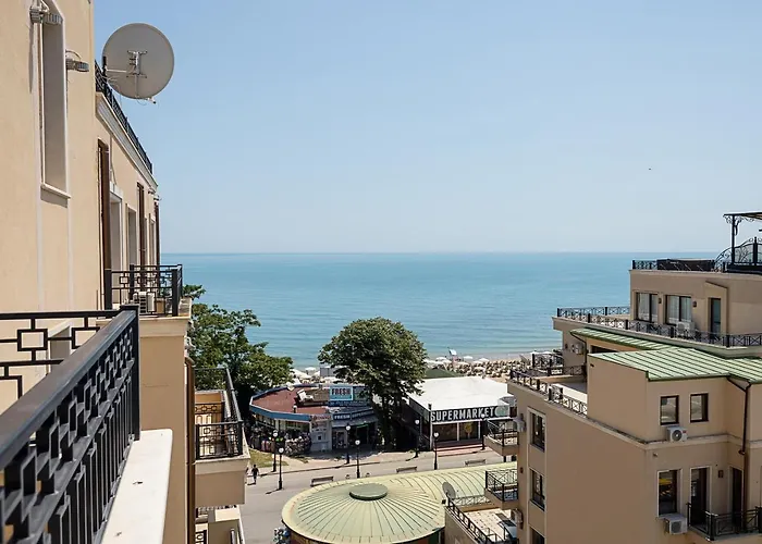 Daire Beachfront Bliss-1br Sea View Flat In Golden Sands By Flat Mаnаger