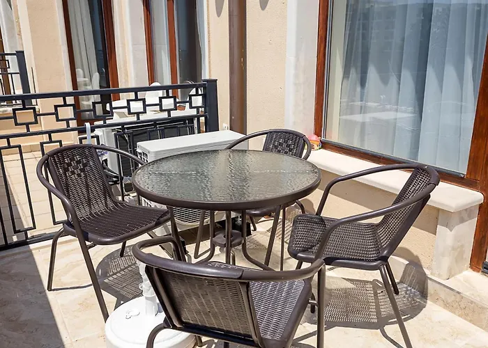 Beachfront Bliss-1br Sea View Flat In Golden Sands By Flat Mаnаger Varna