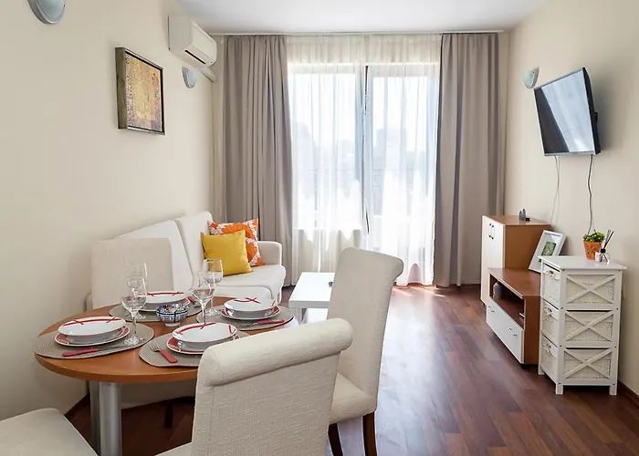 Beachfront Bliss-1br Sea View Flat In Golden Sands By Flat Mаnаger Apartmán *